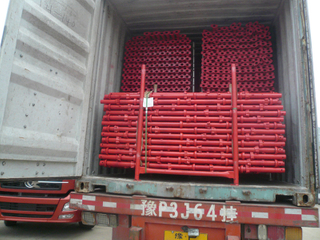 Rödmålad Cuplock-ställning från Kinafabriken